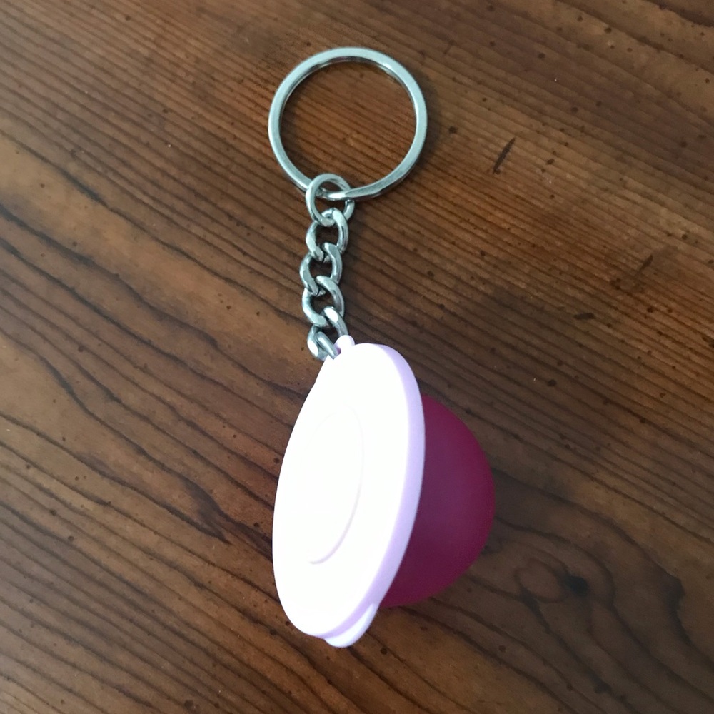 NWOT Purplish Pink Mini Bowl Tupperware Keychain 🌸